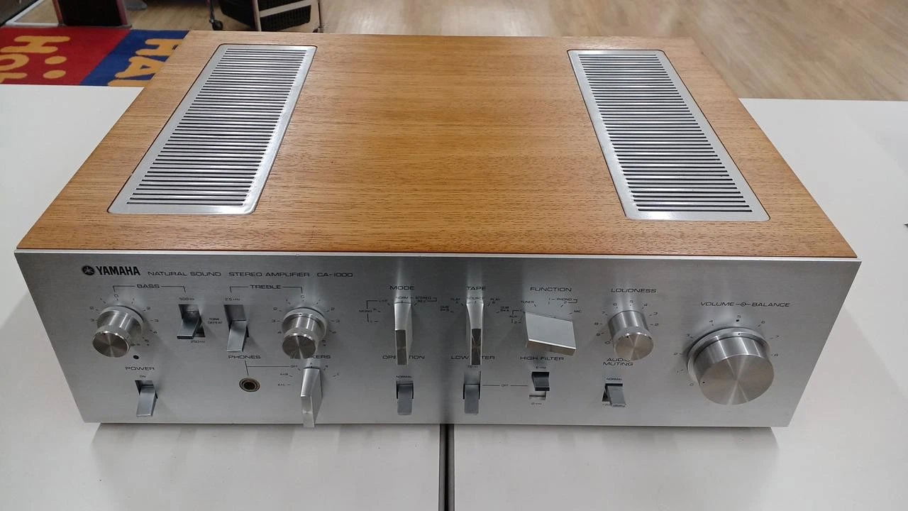 Yamaha CA-1000 Vintage Integrated Amplifier Stereo Hi-Fi