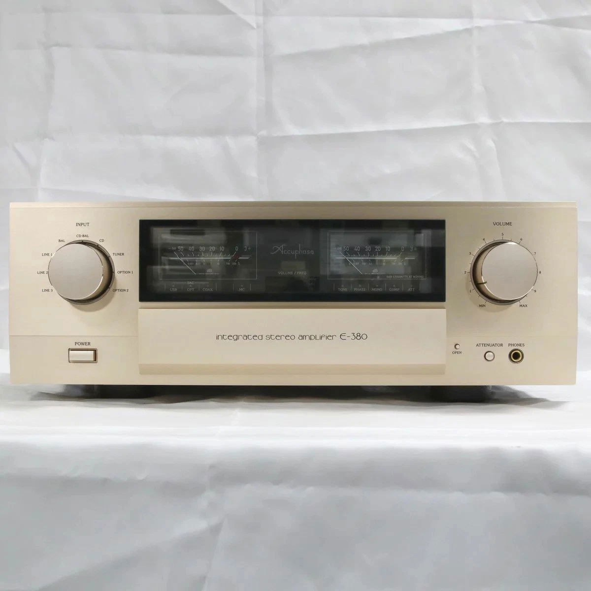 DDP Accuphase E-380 Integrated Amplifier Gold Japanese Hi-End Audio